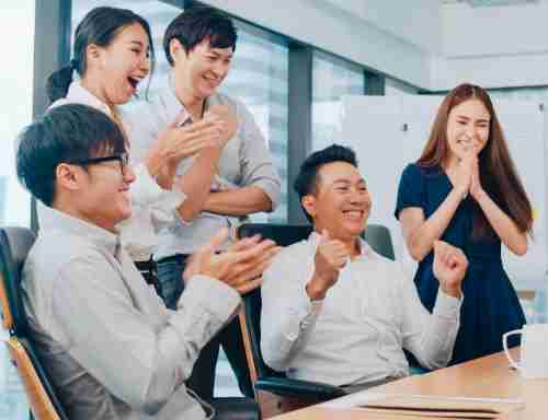 在巨星国际学习、、成长茁壮