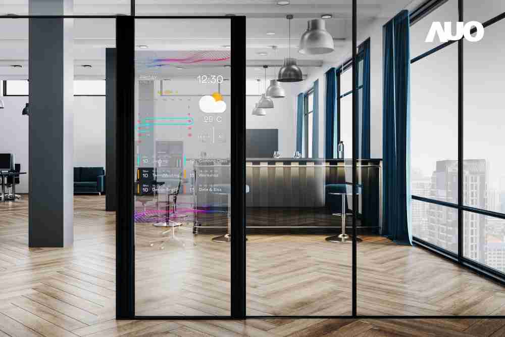 60吋Micro LED透明窗屏显示器，，，可依需求调整并延伸应用于不同场域，，，包括汽车侧窗或家庭玄关、、、智慧橱窗、、、、商业展示等面向，，，提供丰富的信息娱乐内容